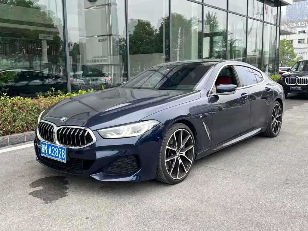 BMW 8 Series 2021