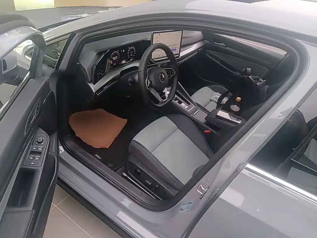 Volkswagen Golf — миниатюра 16