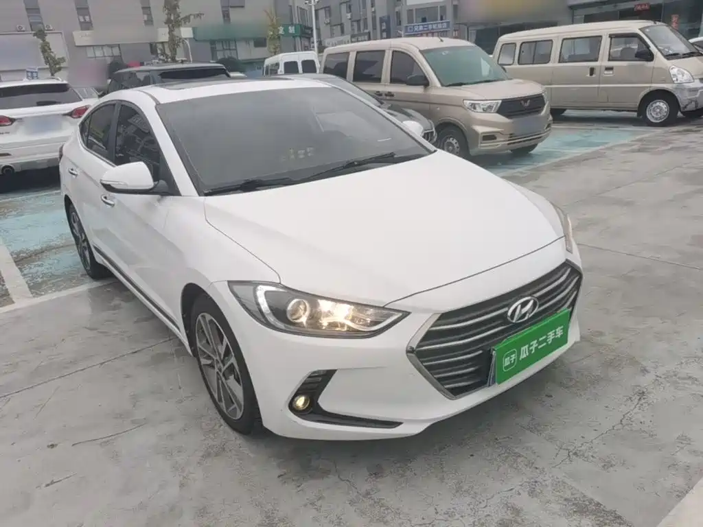 Hyundai Elantra — миниатюра 4
