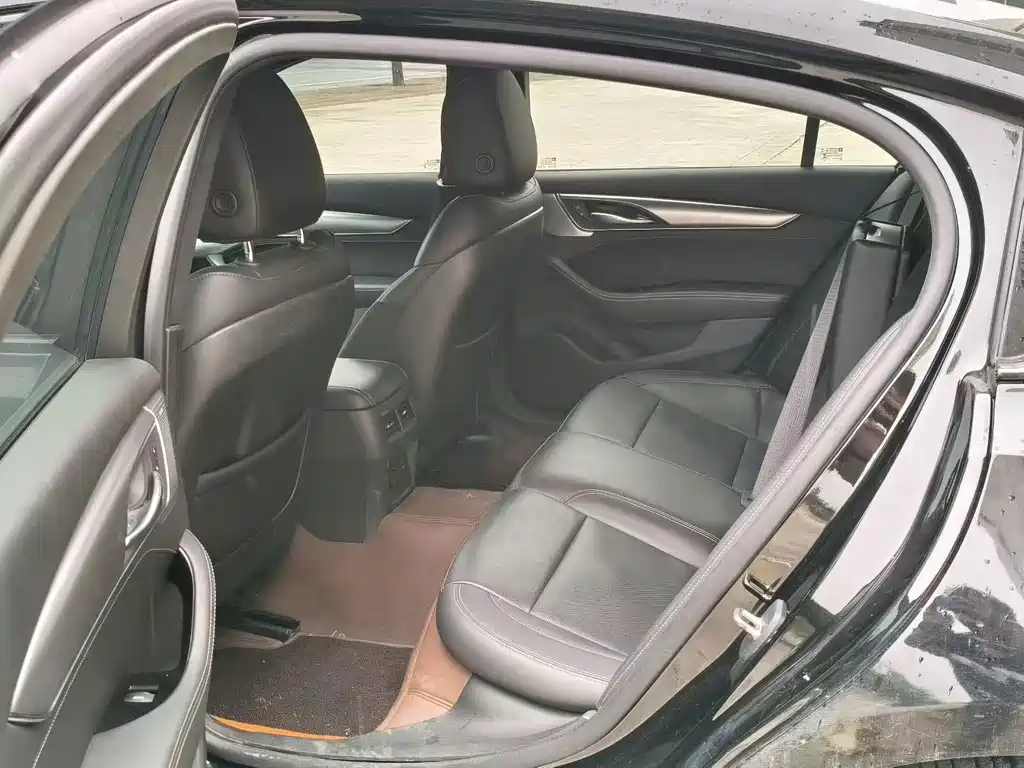 Cadillac CT5 — миниатюра 5