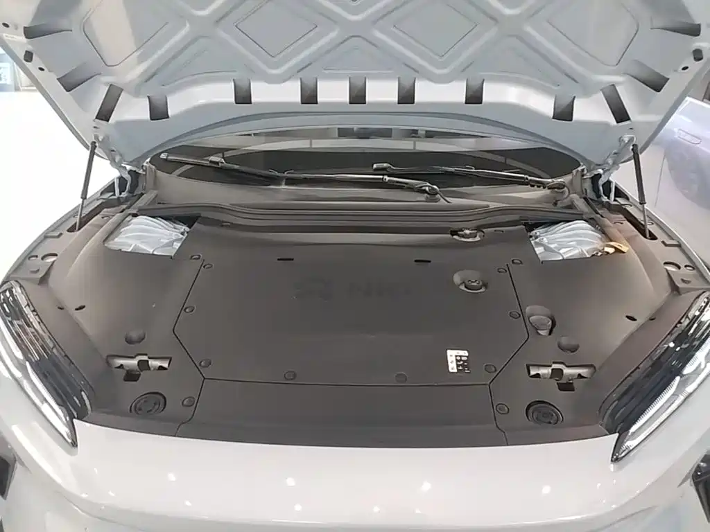 NIO ET5T — миниатюра 20