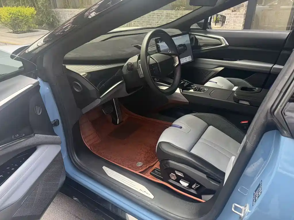 HiPhi HiPhi Z 2023 мест
