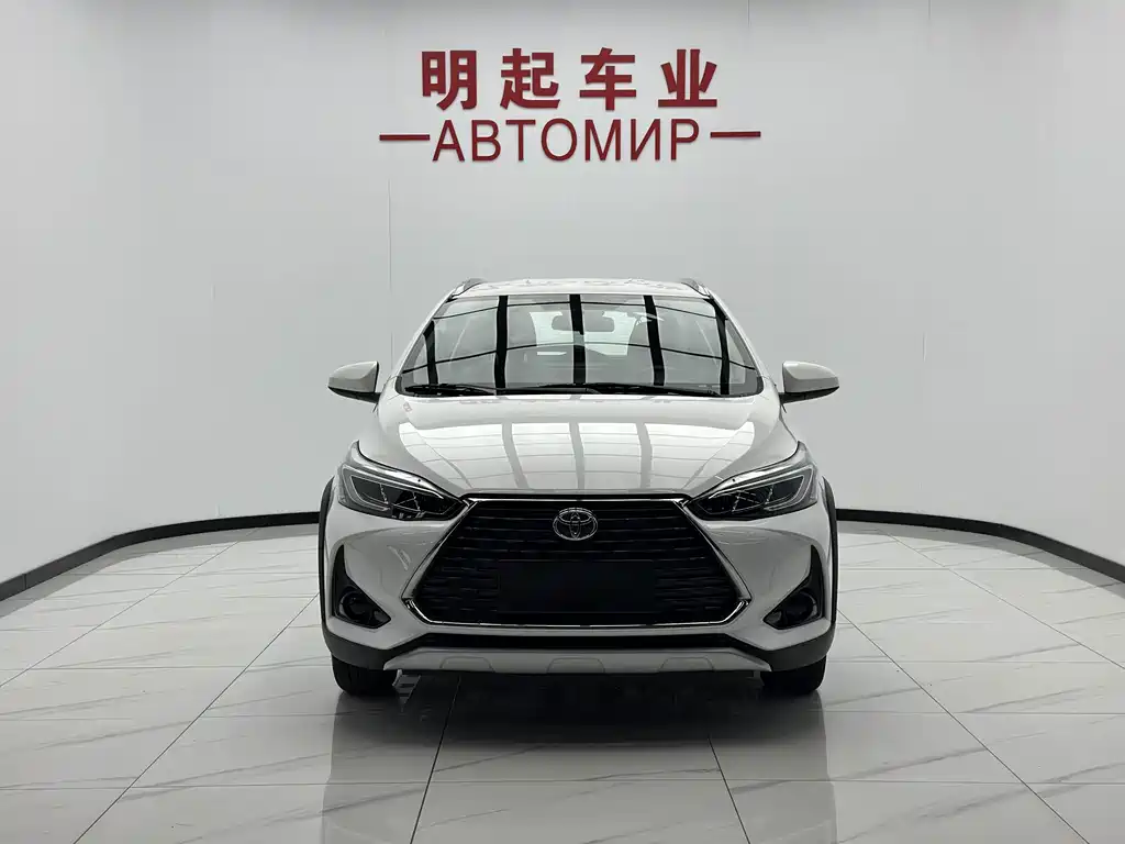 Toyota Yaris L — миниатюра 3
