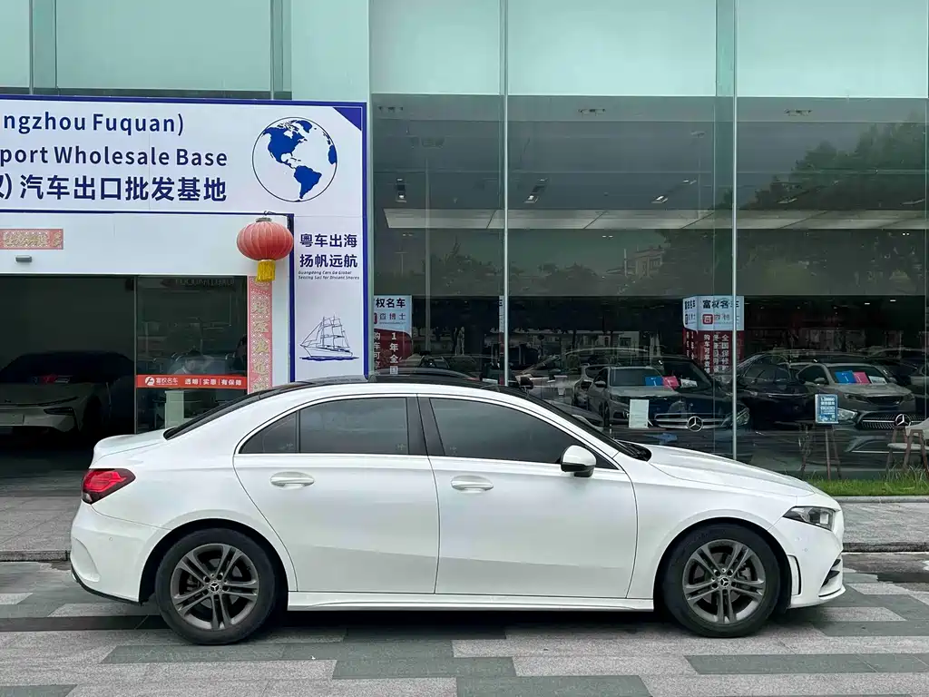 Mercedes-Benz A-Class — миниатюра 3