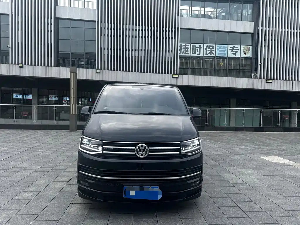 Volkswagen Caravelle — миниатюра 2