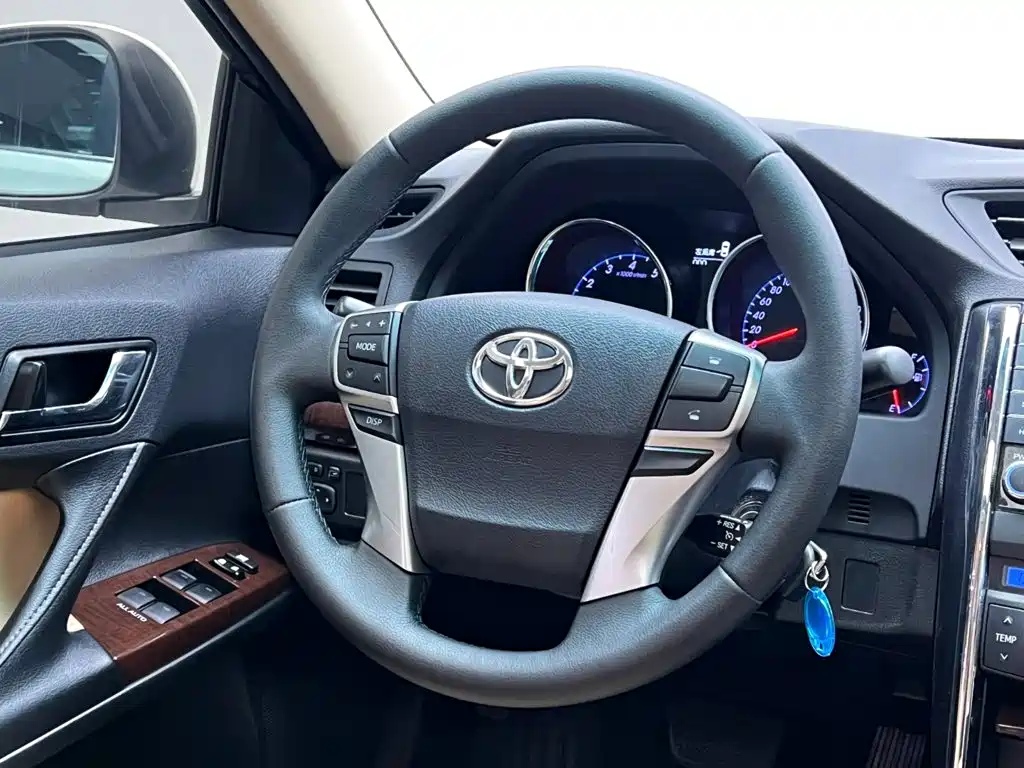 Toyota Reiz — миниатюра 18