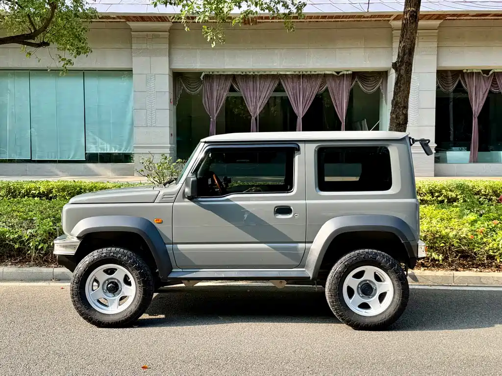 Suzuki Jimny — миниатюра 3