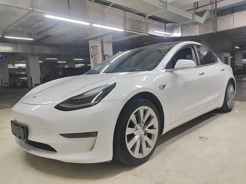 Tesla Model 3 — миниатюра 2