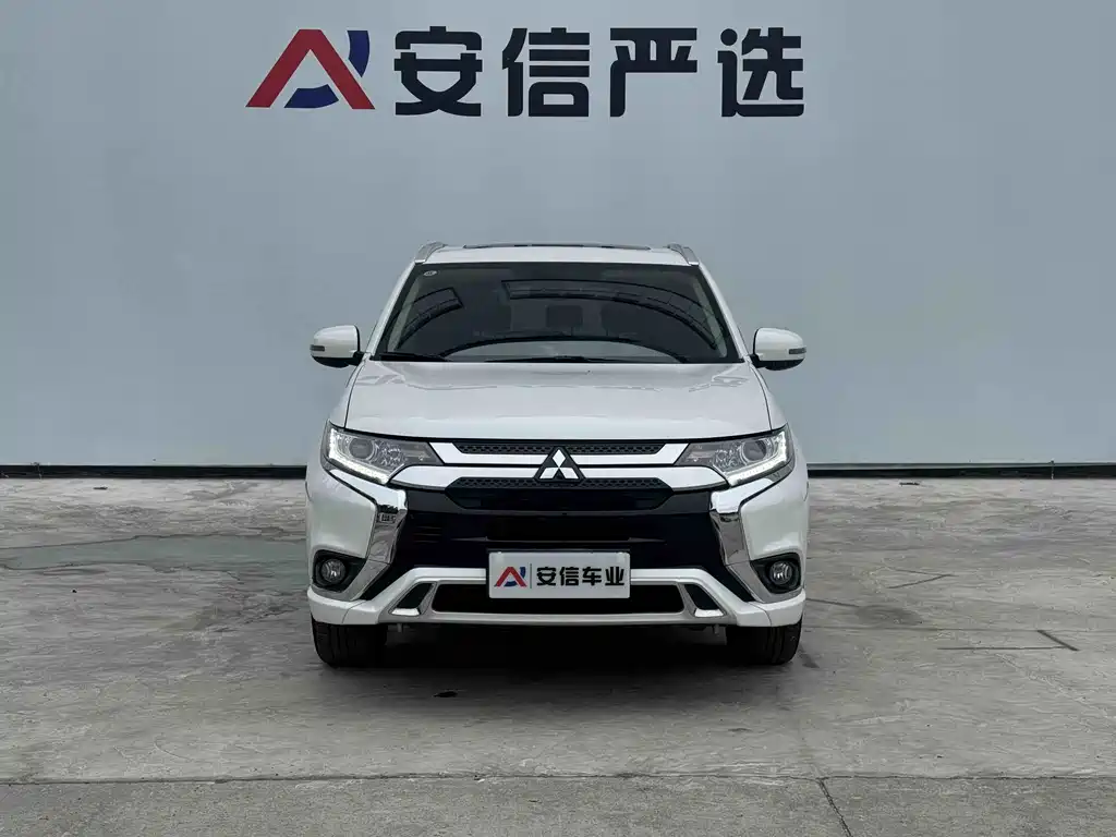 Mitsubishi Outlander — миниатюра 2