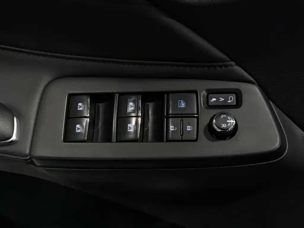 Toyota Avalon — миниатюра 9