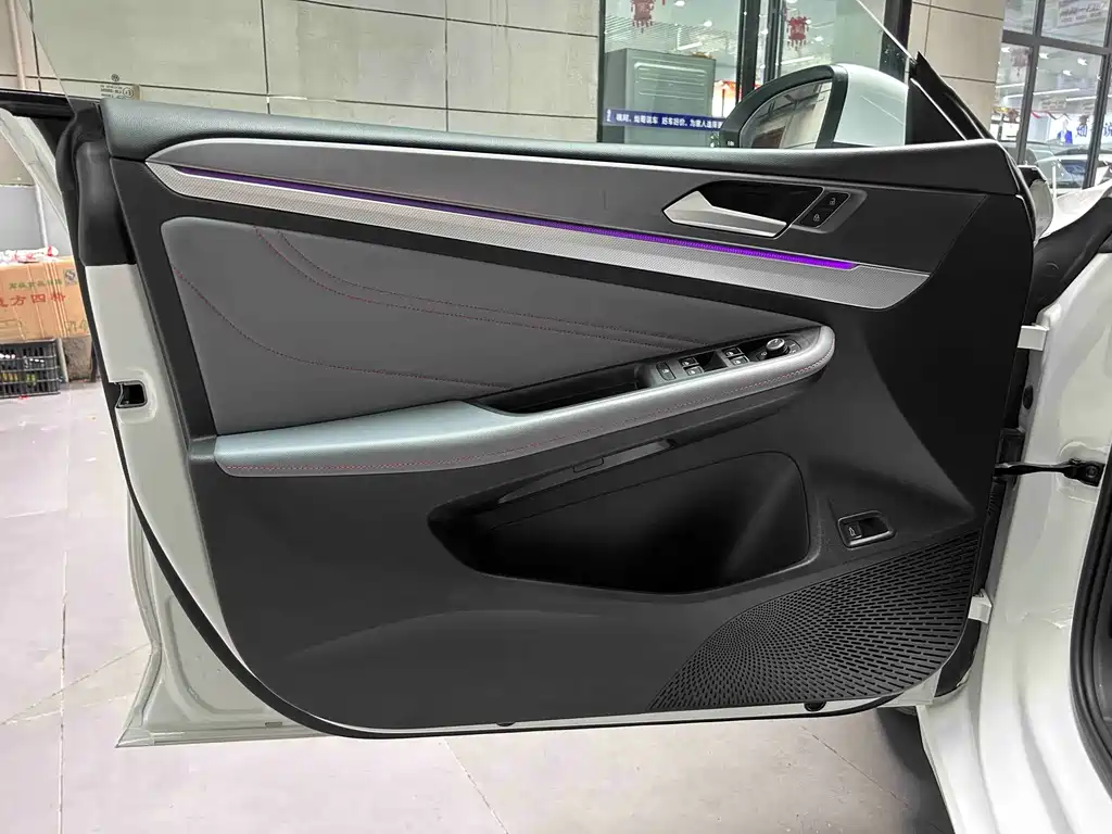 Volkswagen Lamando — миниатюра 10