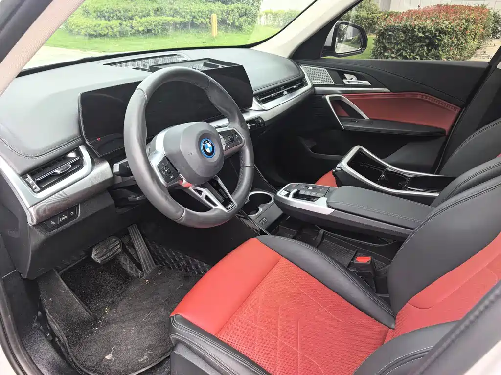 BMW iX1 — миниатюра 5