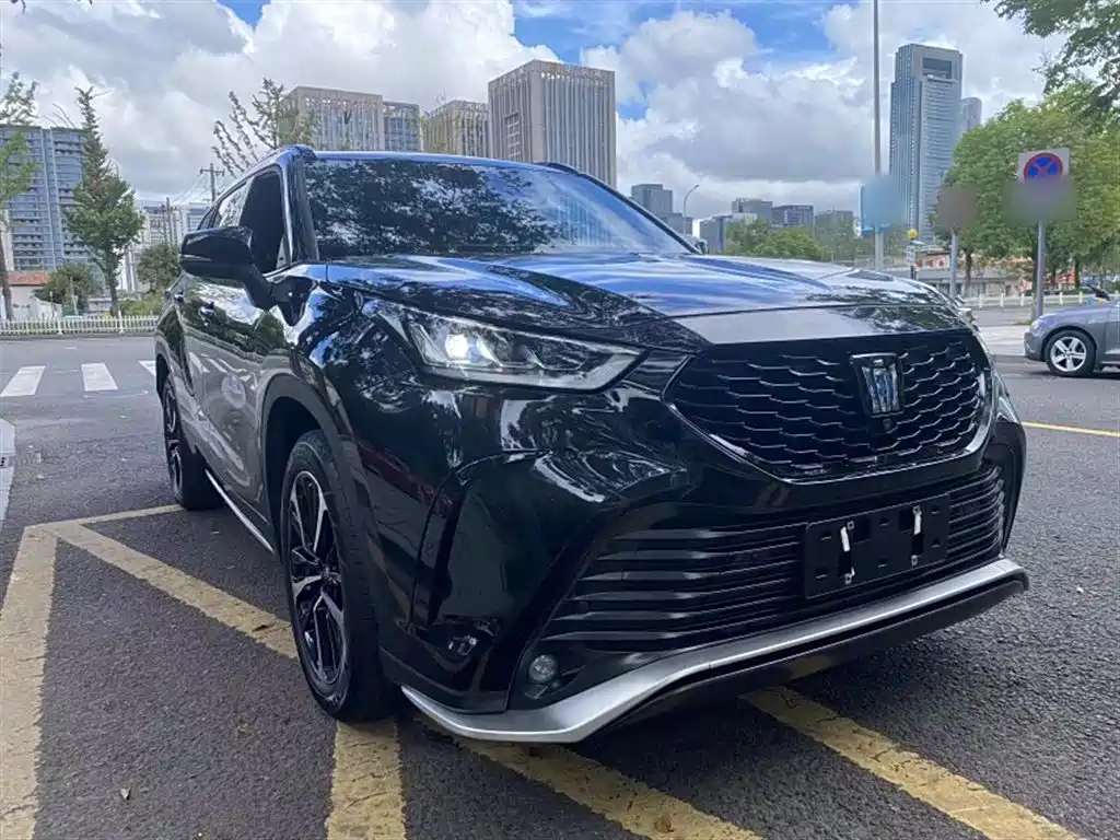 TOYOTA CROWN LUFANG