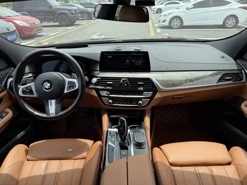 BMW 6 Series GT — миниатюра 6