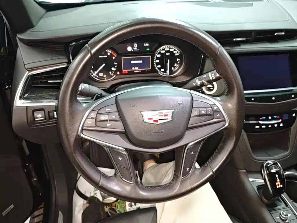 Cadillac XT5 — миниатюра 11