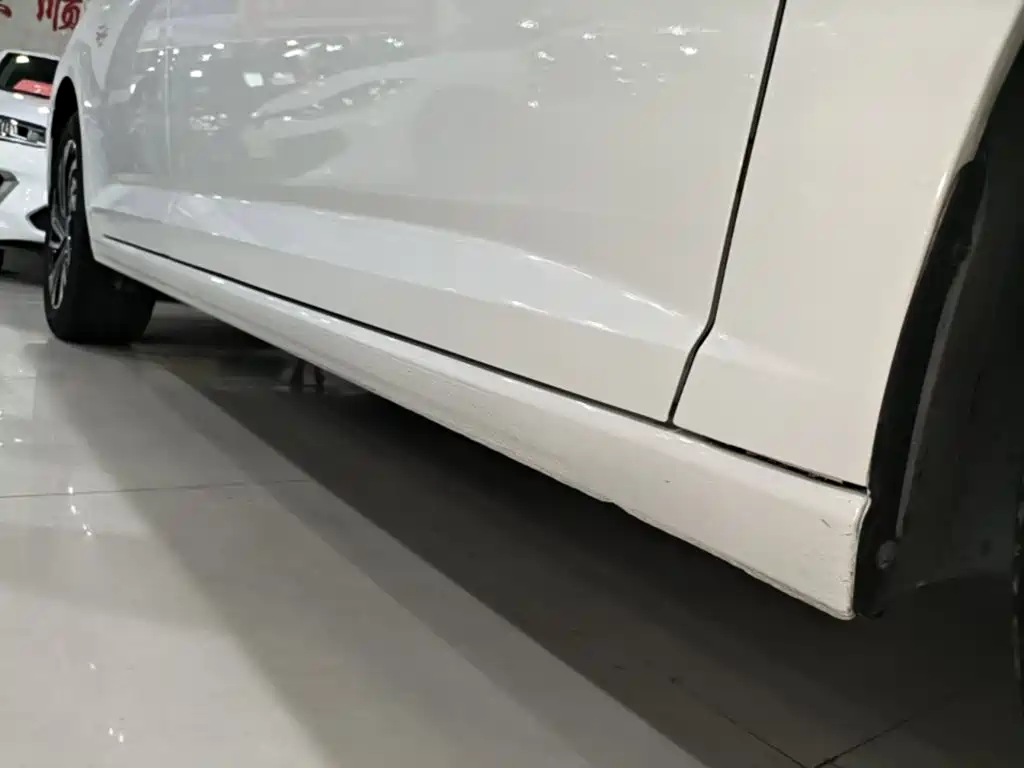 Volkswagen Sagitar — миниатюра 21