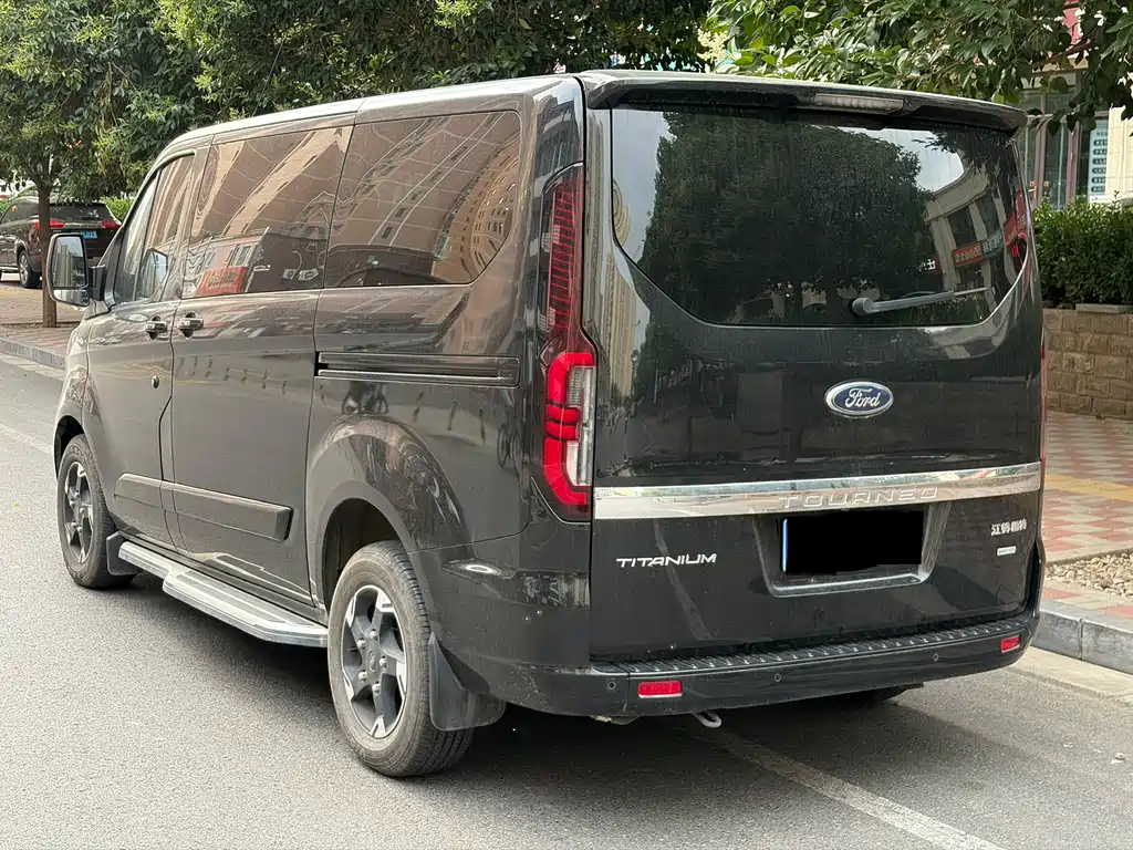 Ford Tourneo 2023 2.0T AT