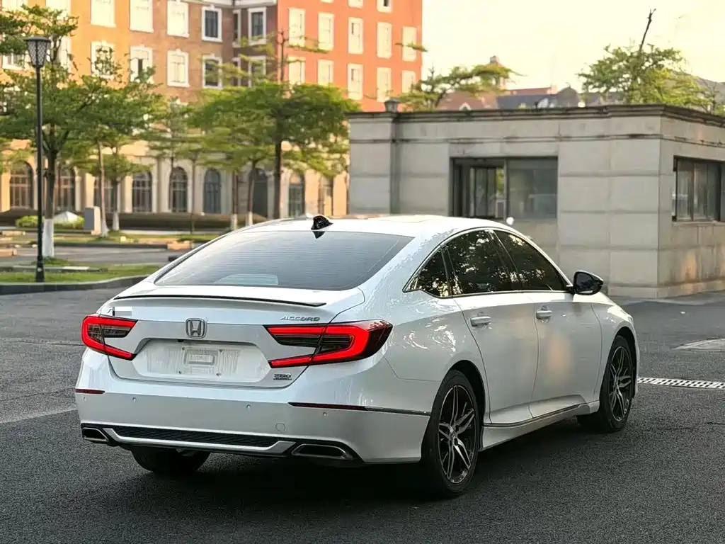 Honda Accord — миниатюра 5