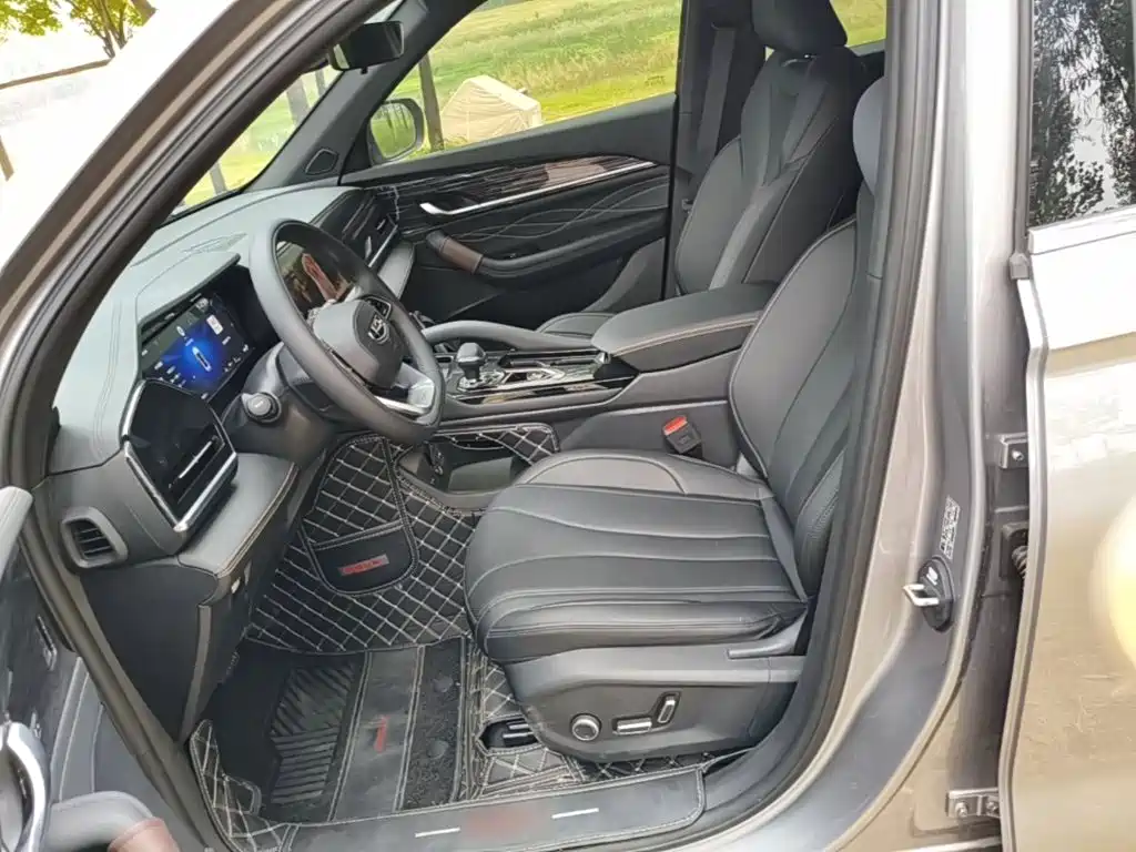 Geely Xingyue L — миниатюра 15