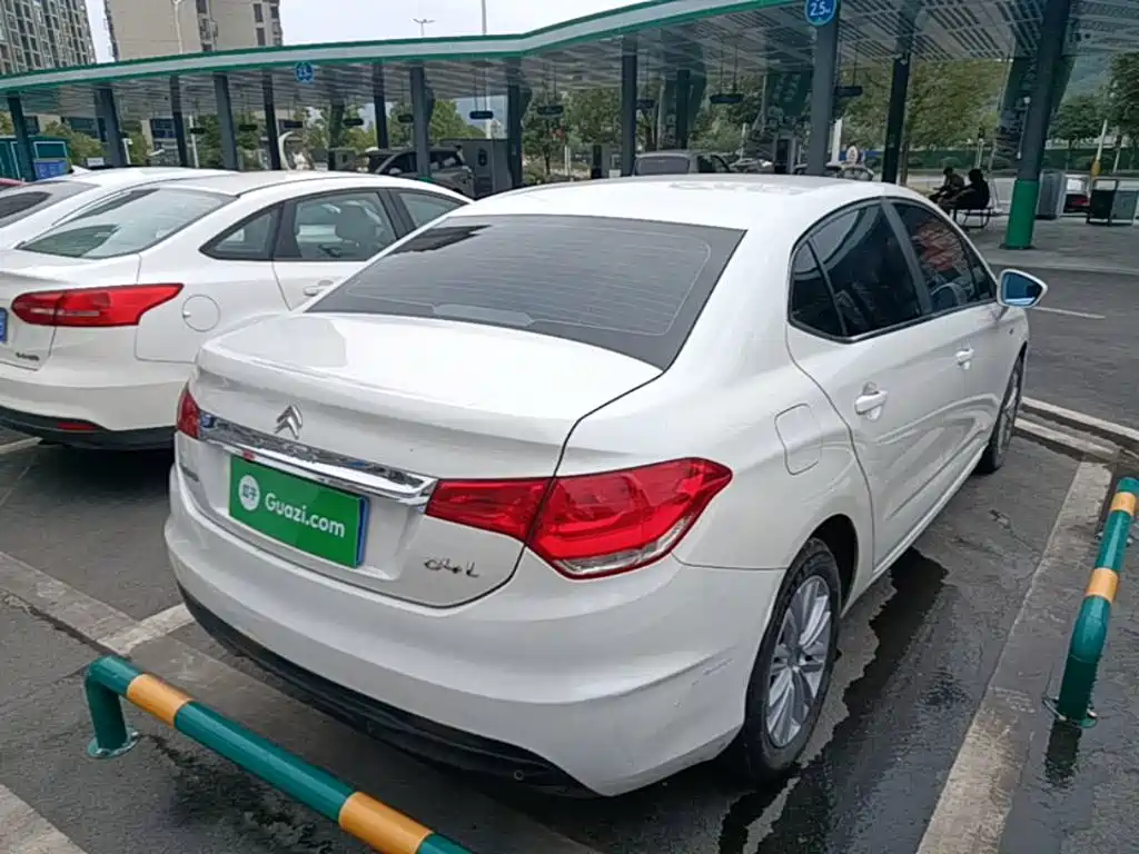 Citroen C4L — миниатюра 7