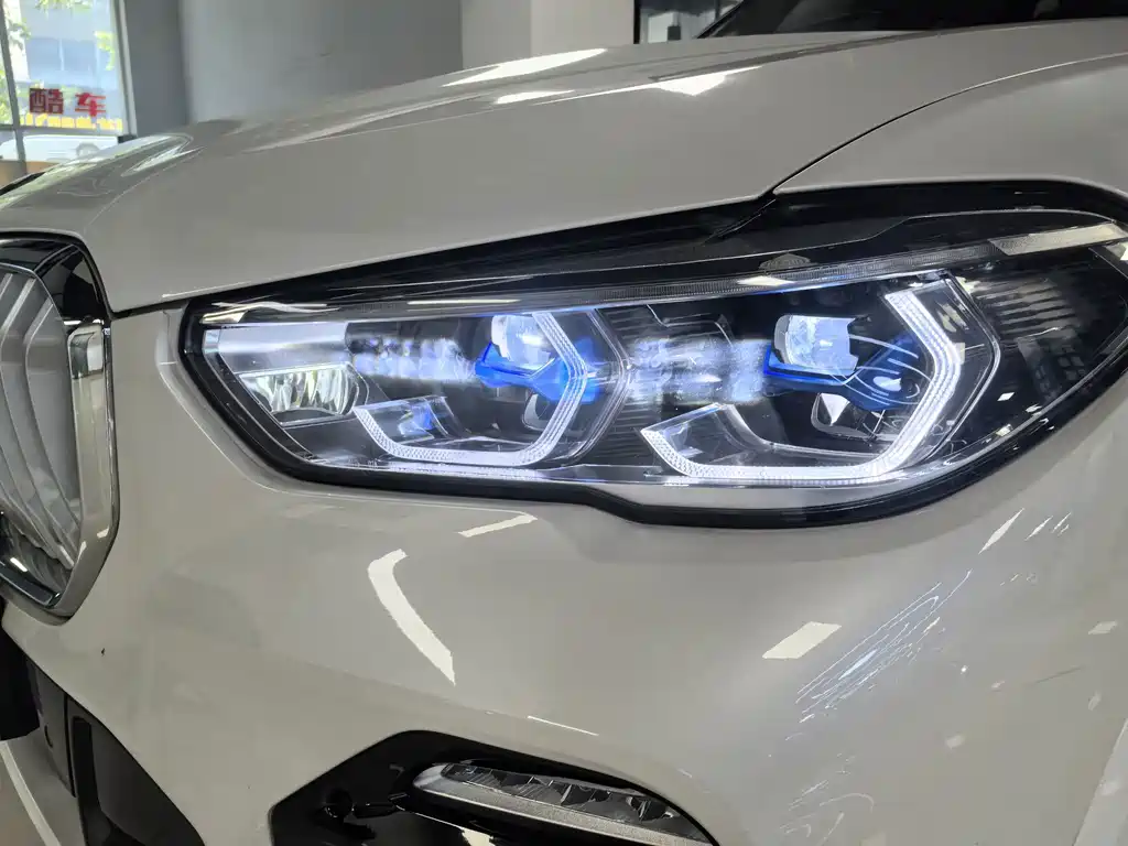 BMW X5 (Import) — миниатюра 15