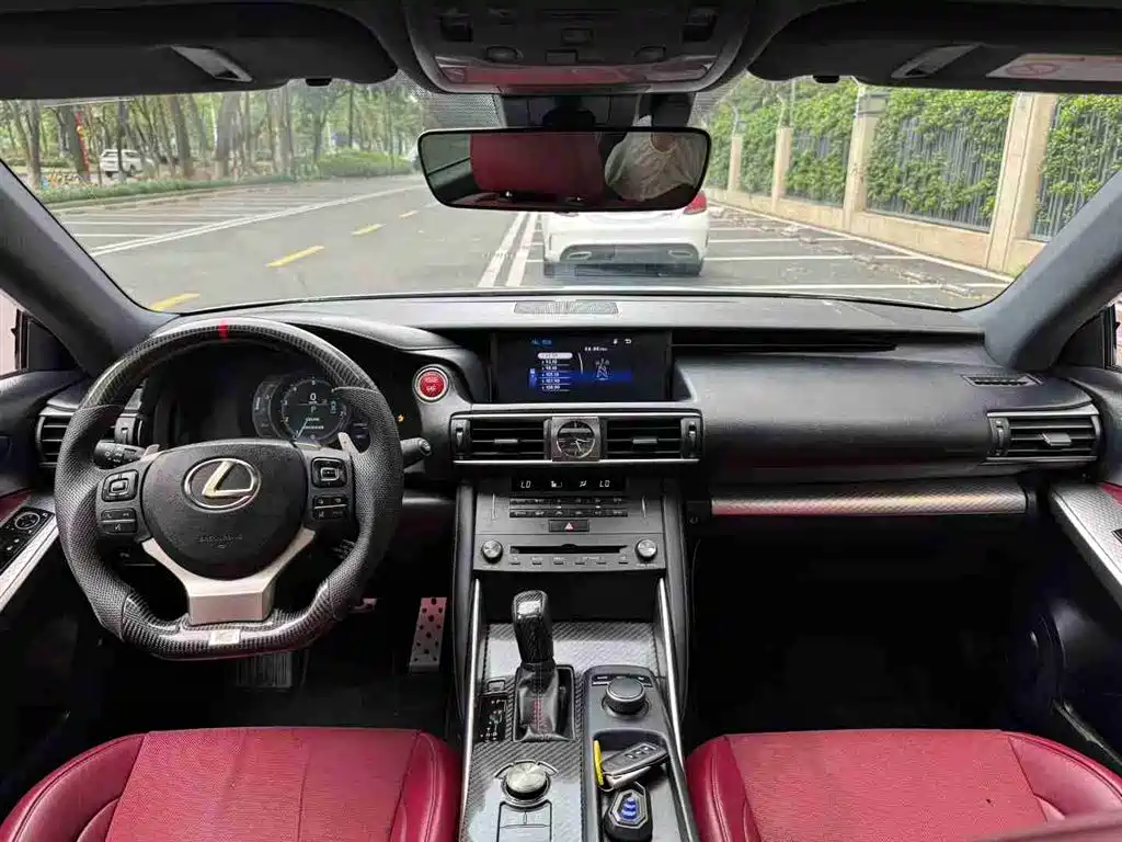 Lexus IS 2017 300 F SPORT