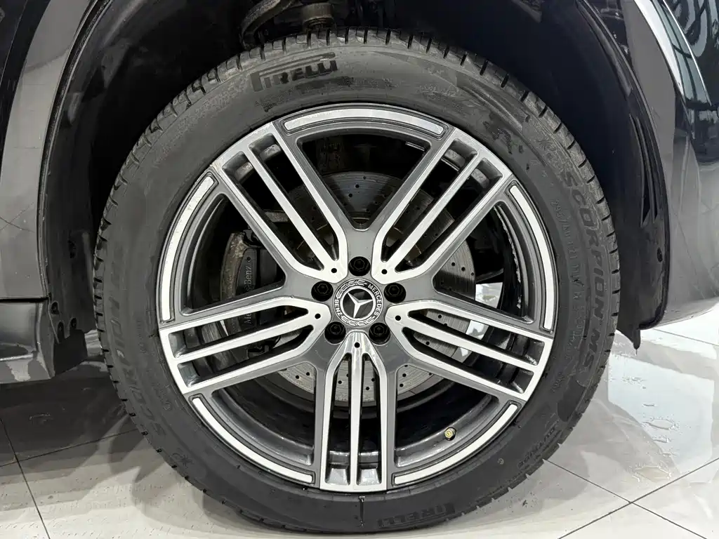 Mercedes-Benz GLS — миниатюра 15