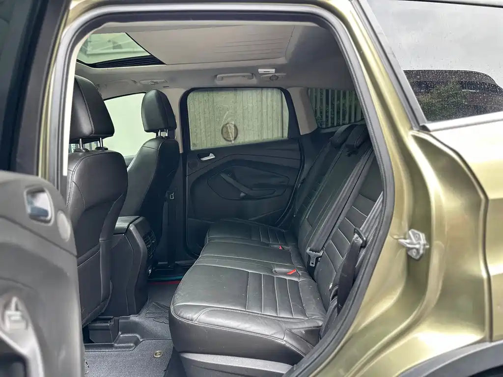 Ford Kuga — миниатюра 19
