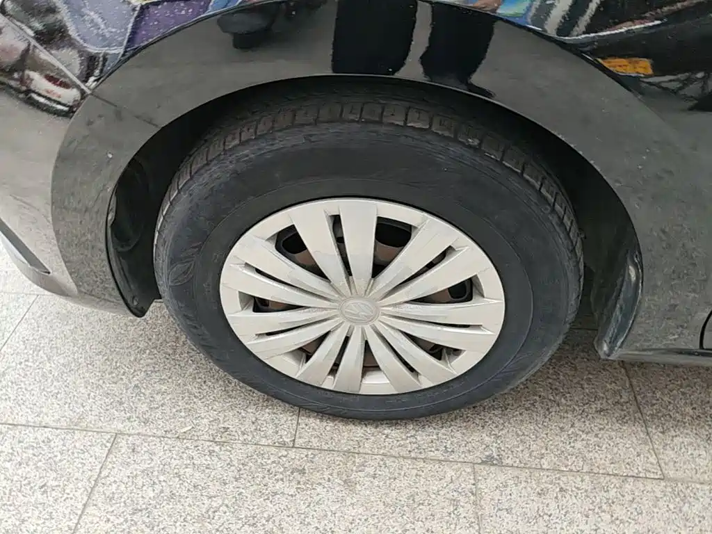 Volkswagen Santana — миниатюра 23