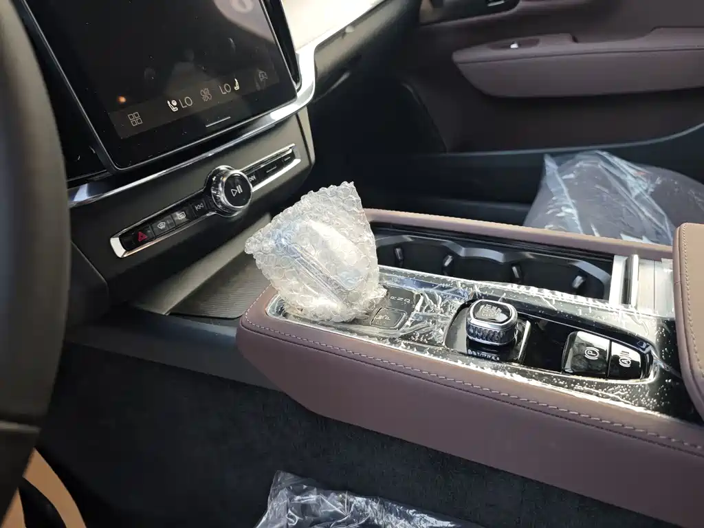 Volvo S90 2026 B5 Luxury