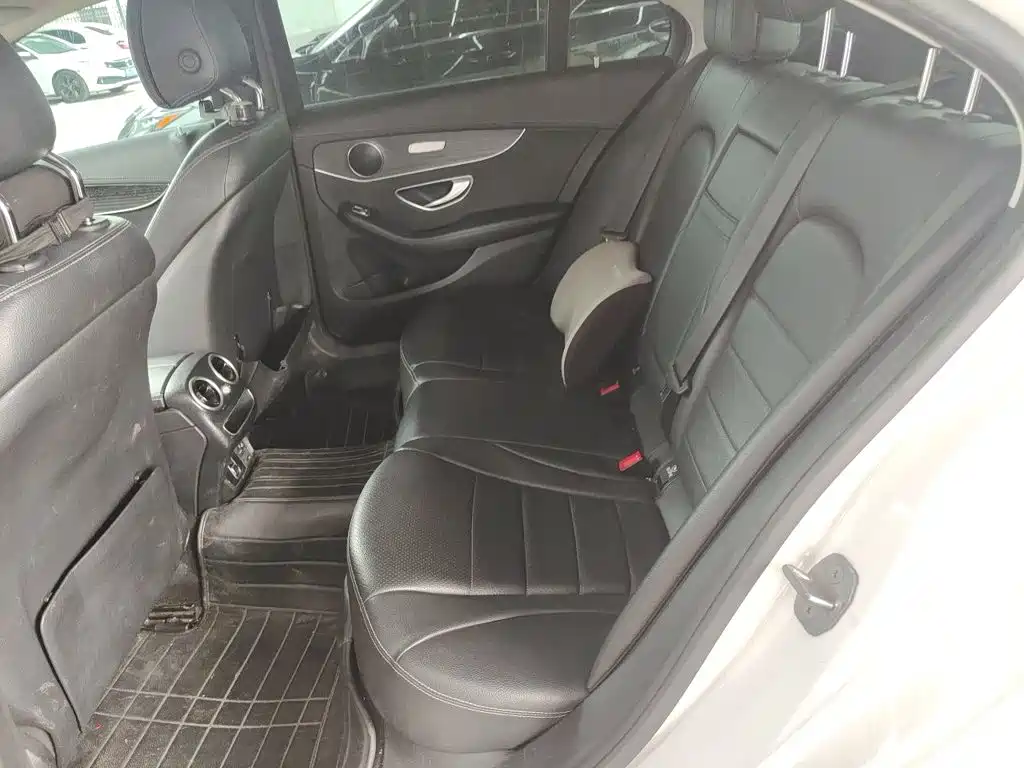 Mercedes-Benz C-Class — миниатюра 15