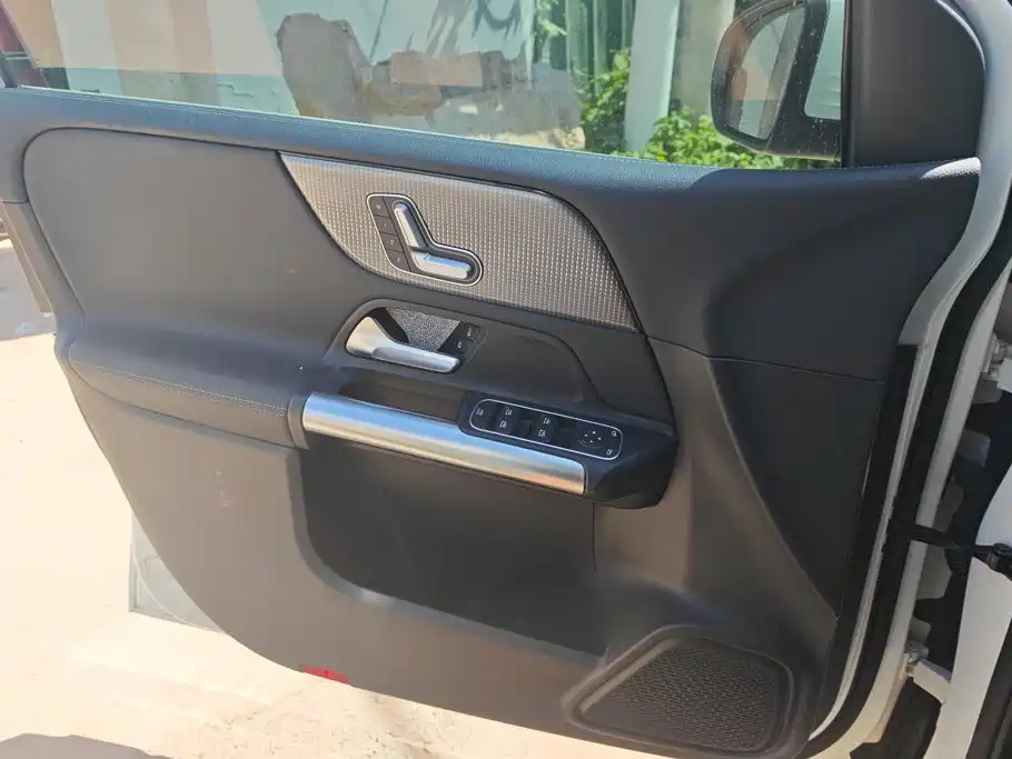 Mercedes-Benz B-Class — миниатюра 7
