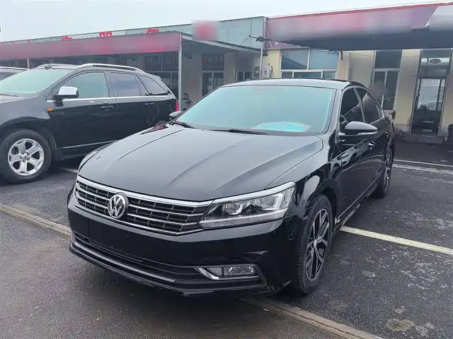VOLKSWAGEN PASSAT 2019