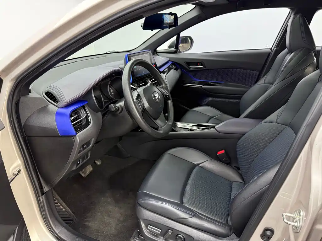 TOYOTA C HR
