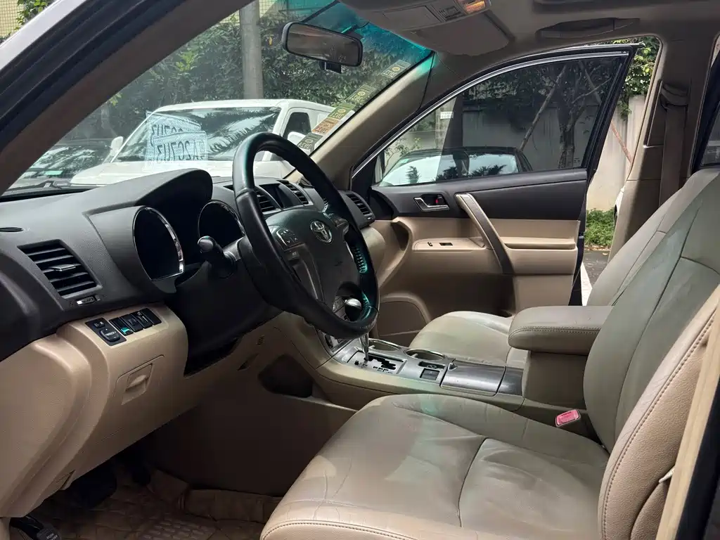 Toyota Highlander — миниатюра 8