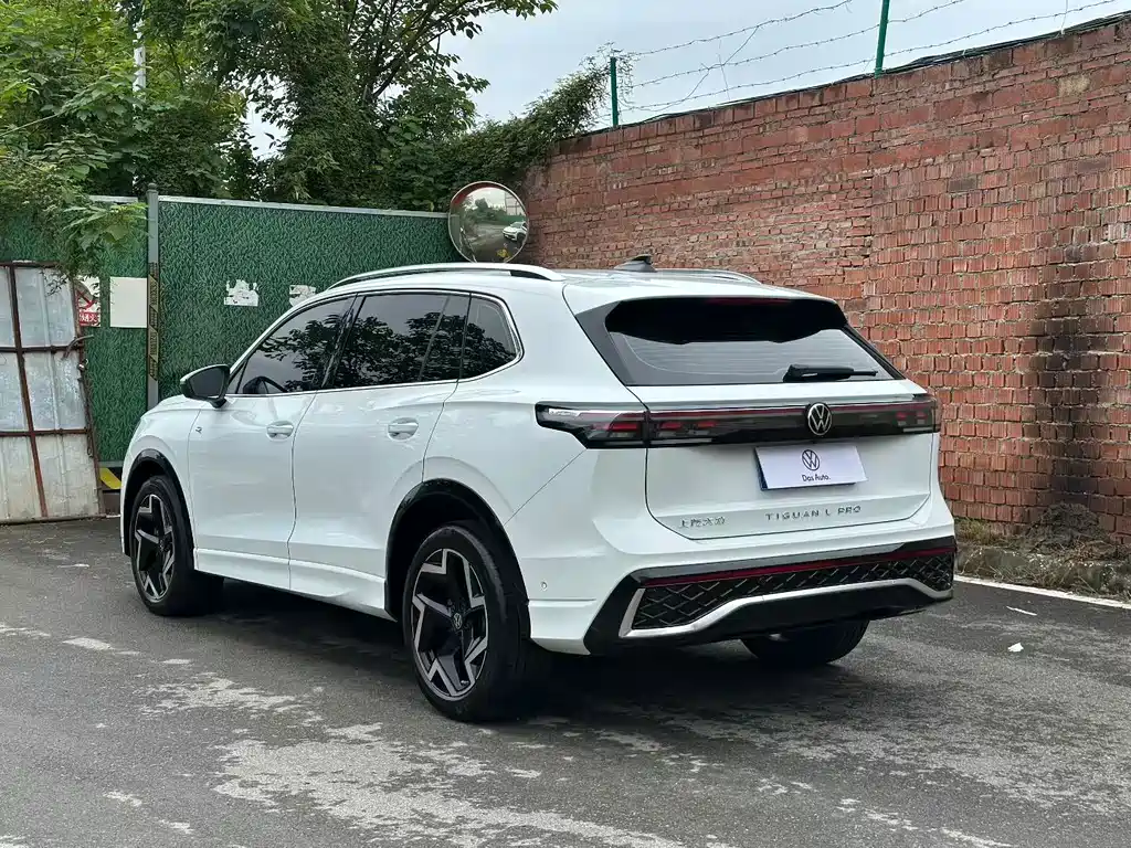 Volkswagen Tiguan L — миниатюра 9