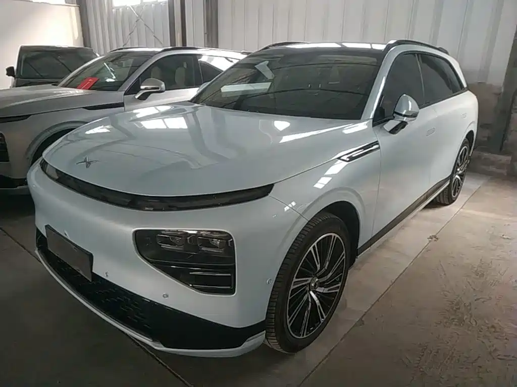 XPeng G9 — миниатюра 2
