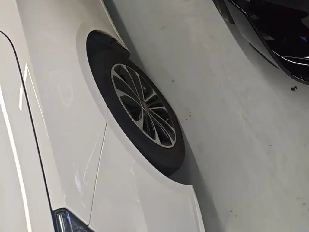 Roewe i6 New Energy — миниатюра 23