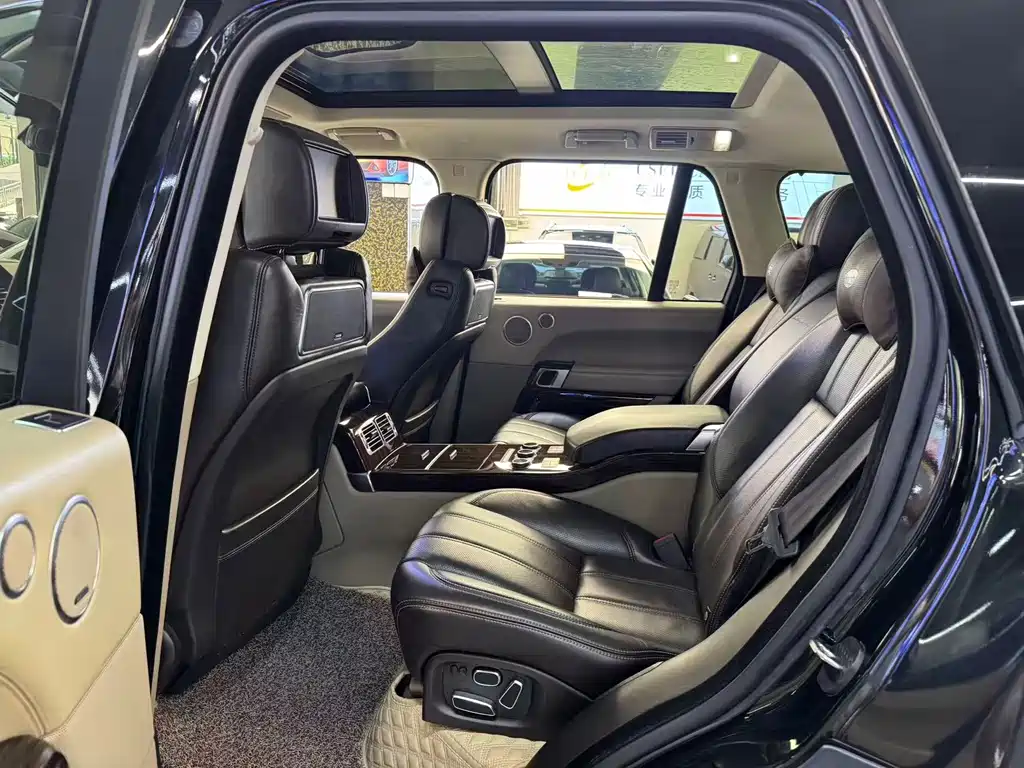 Land Rover Range Rover — миниатюра 5