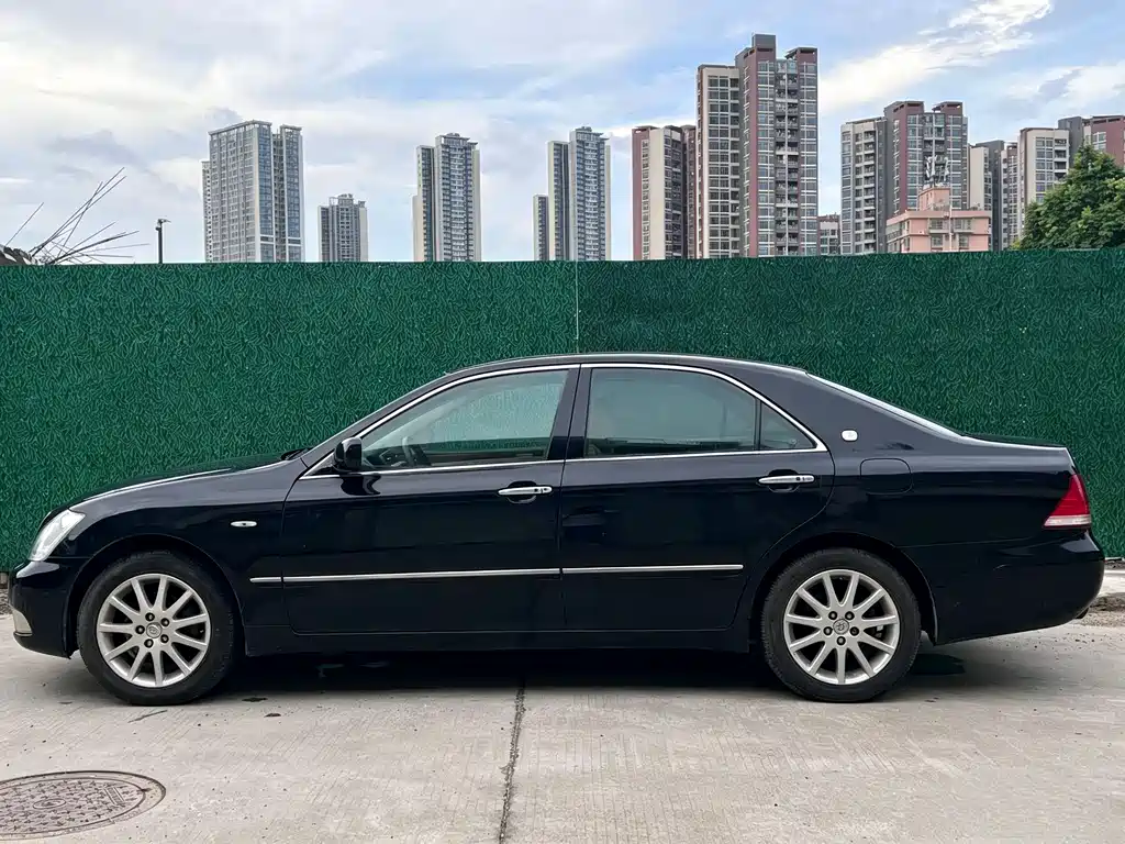Toyota Crown 2005 3.0L Royal Saloon