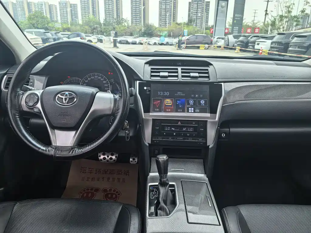 TOYOTA CAMRY