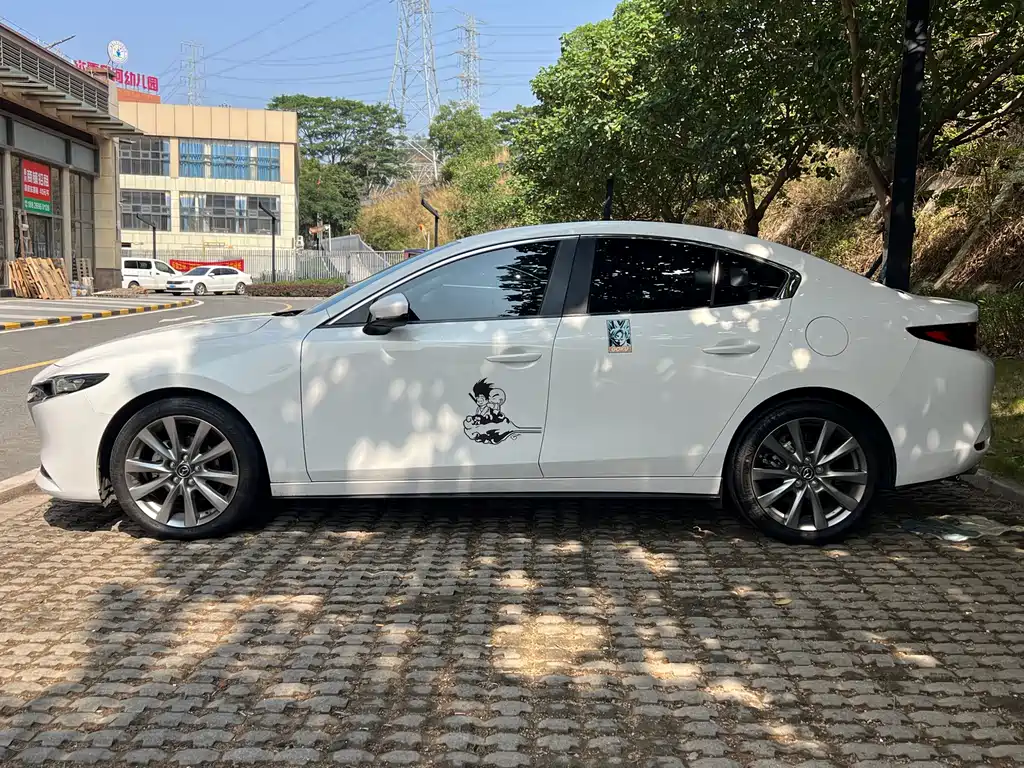 MAZDA 3 ANGKESAILA
