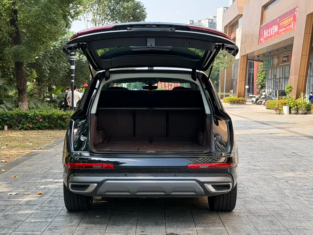 Audi Q7 — миниатюра 15