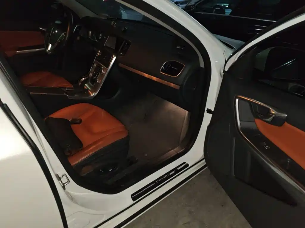 Volvo S60 — миниатюра 18