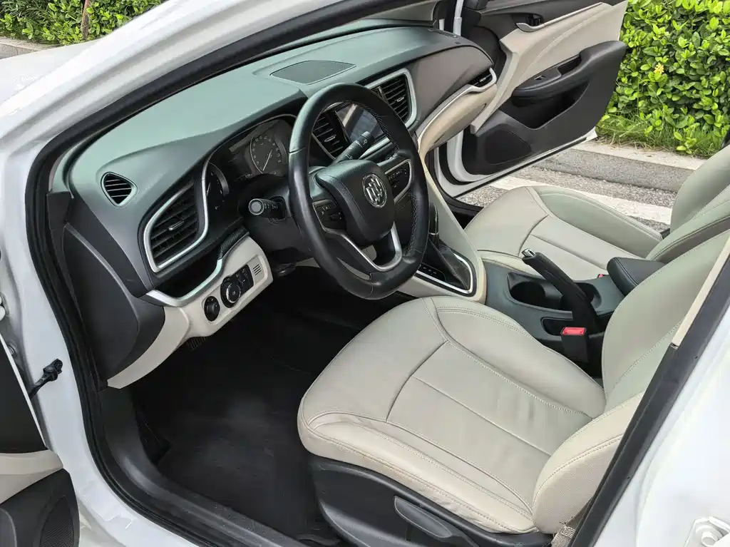 Buick Excelle — миниатюра 7