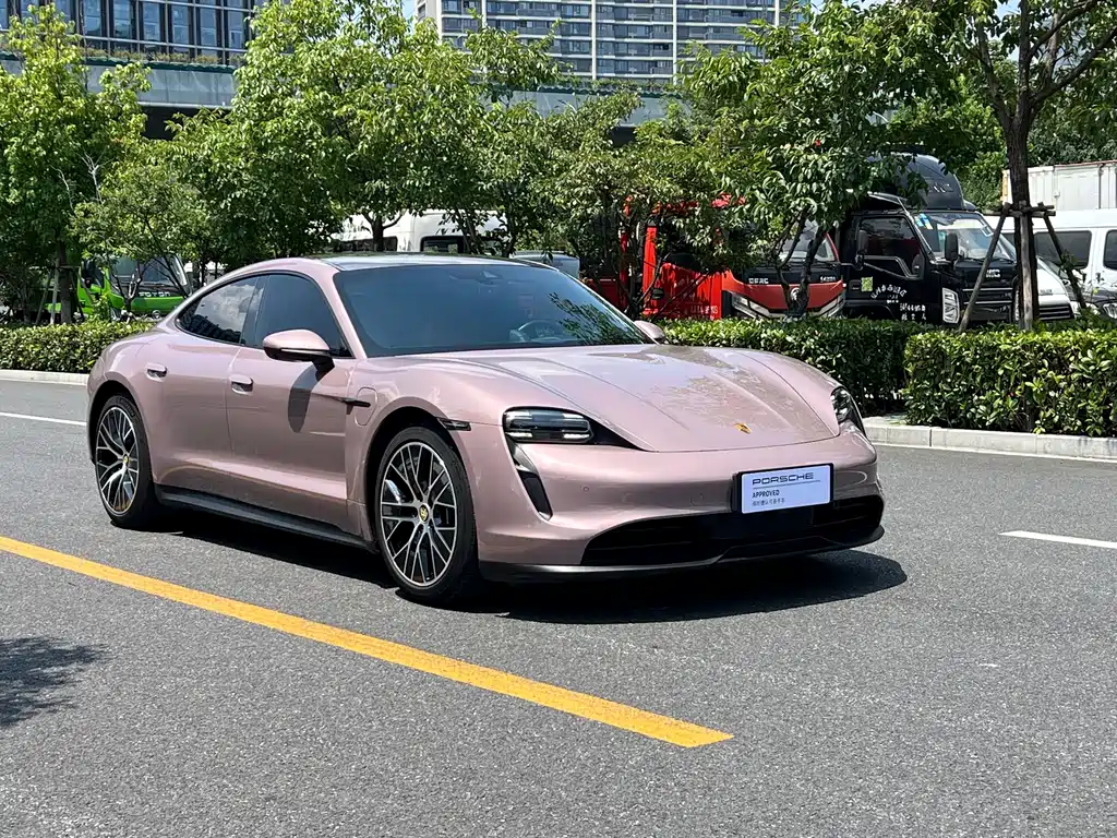Porsche Taycan — миниатюра 3
