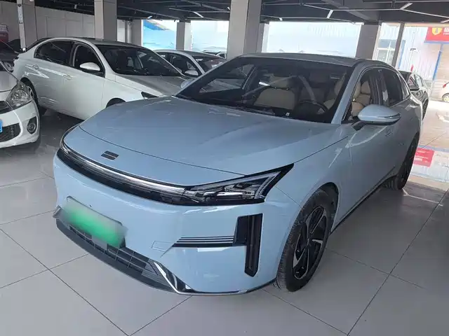 GEELY GALAXY GALAXY L6 2024