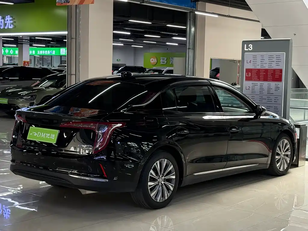 Hongqi Hongqi E-QM5 — миниатюра 9