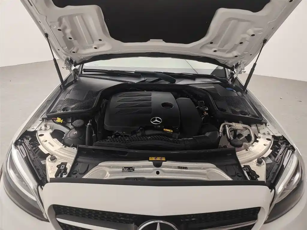 Mercedes-Benz C-Class — миниатюра 4