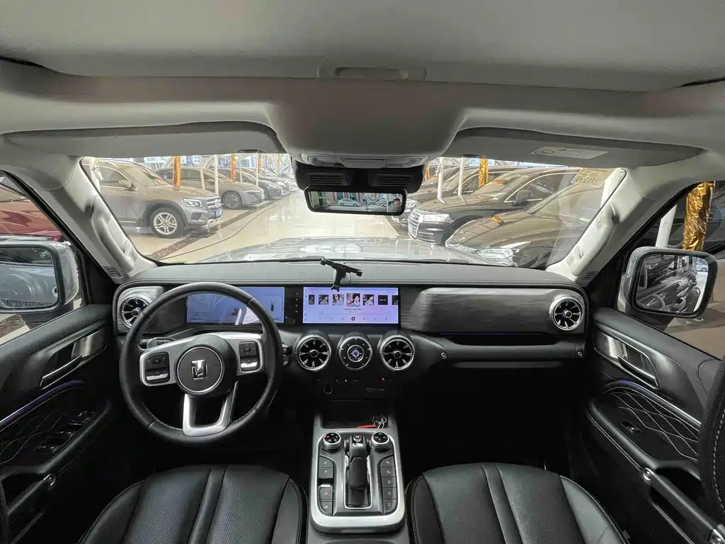 TANK TANK 300 NEW ENERGY